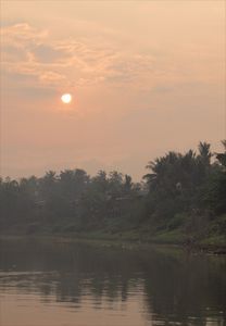 31-Sunrise on the Sangker river