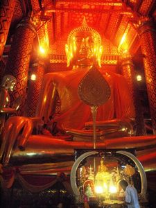 25-A giant Buddha