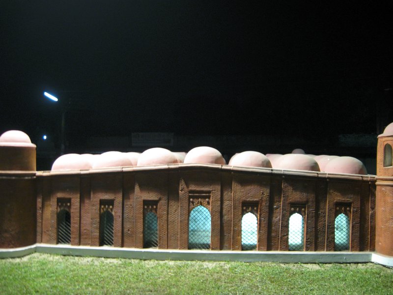 Shat Gambuj Mosque - photo by arif
