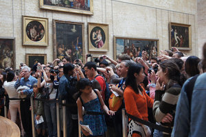 Crowd, Mona Lisa