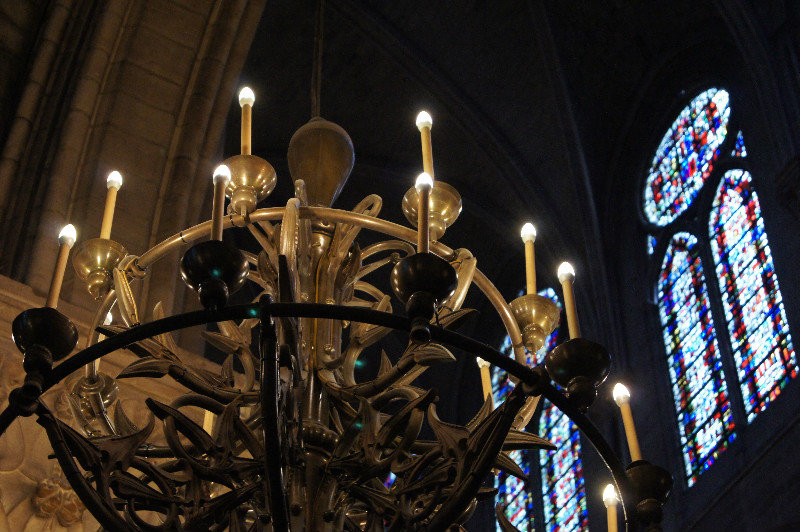 Detail, Chandelier Notre Dame