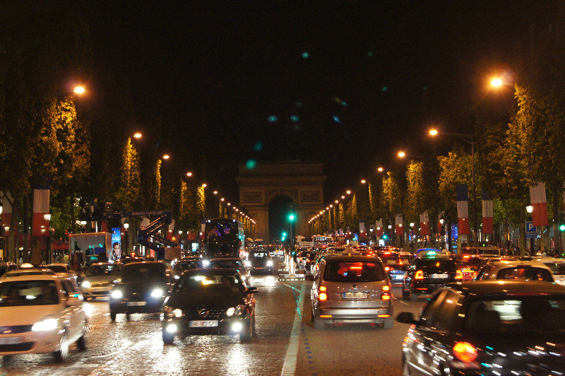 Champs Elysees 11pm
