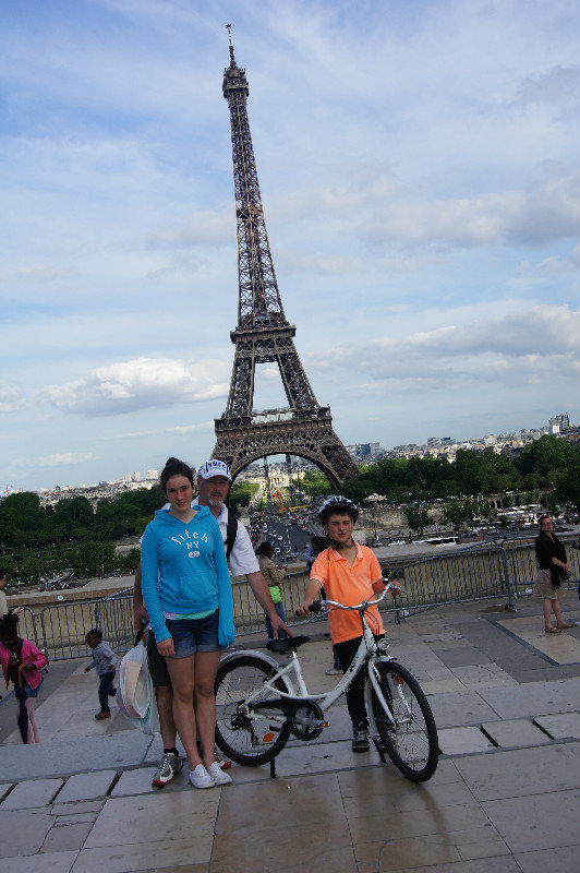 Bikes at the Eiffel Tower