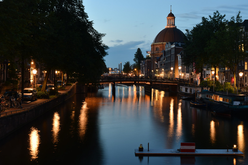 Night falls in Amsterdam