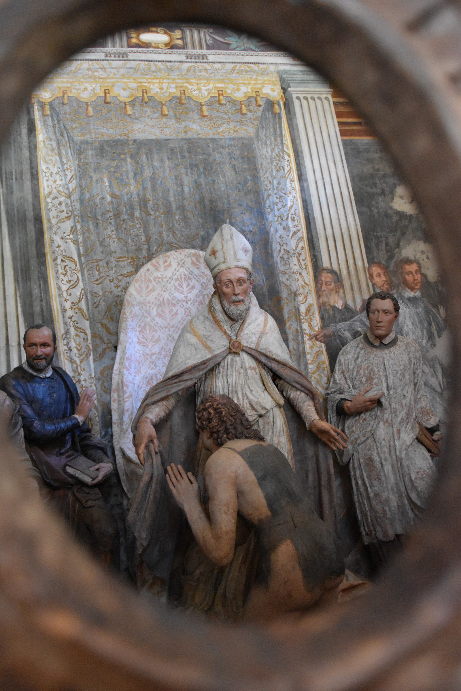 St Francis of Asissi meets the pope | Photo