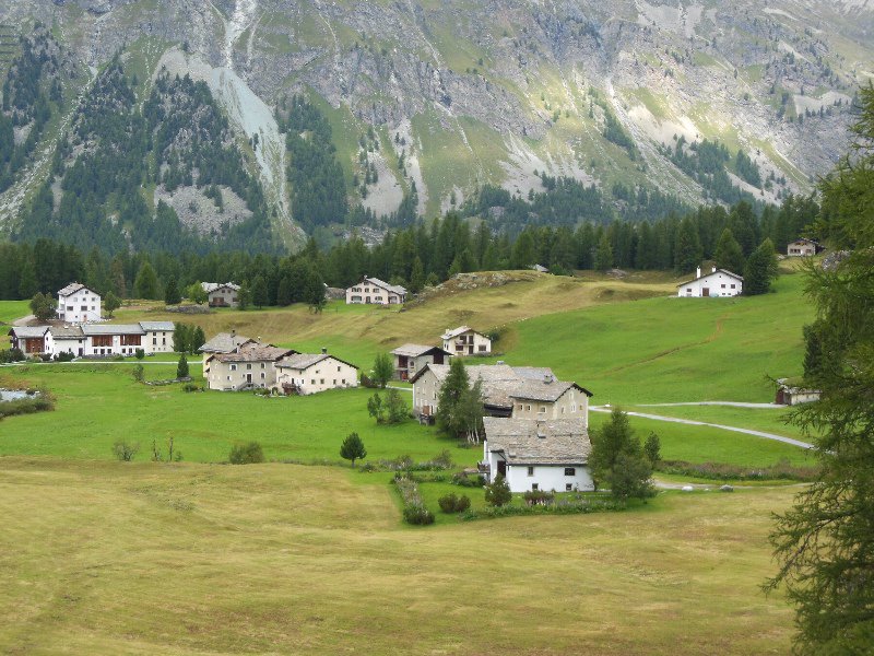 Small farms and homes in the Fex