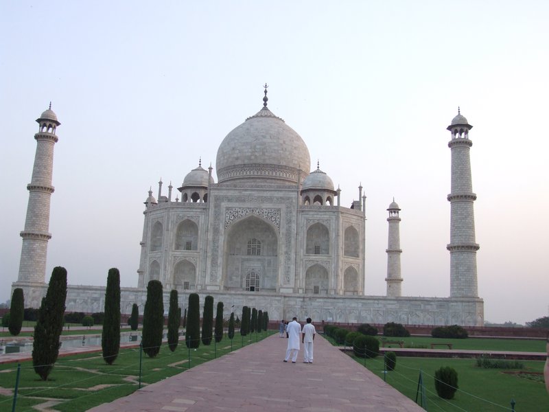 Complete view of the Taj