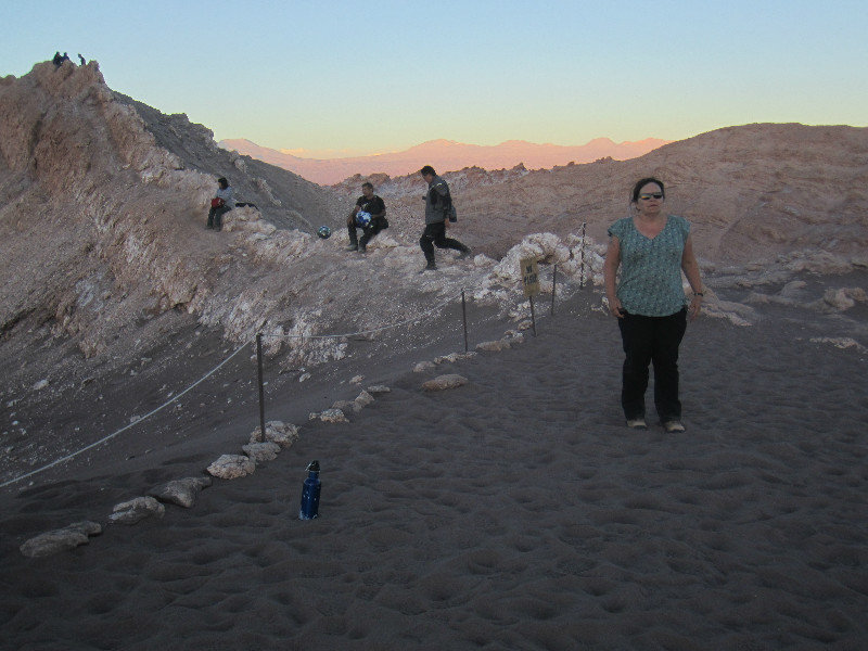 6 Climbing the big dune for sunset (3)