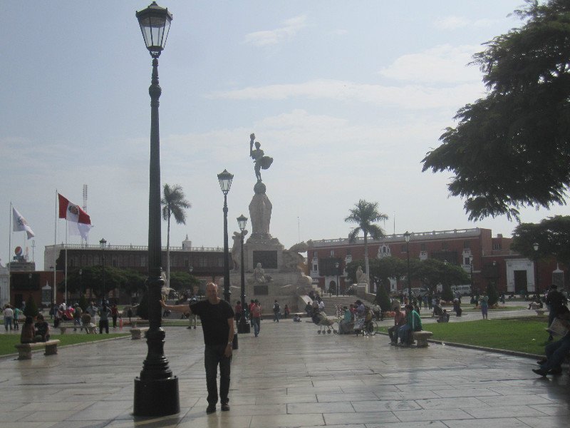 1 Trujillo (3) Plaza de Armes