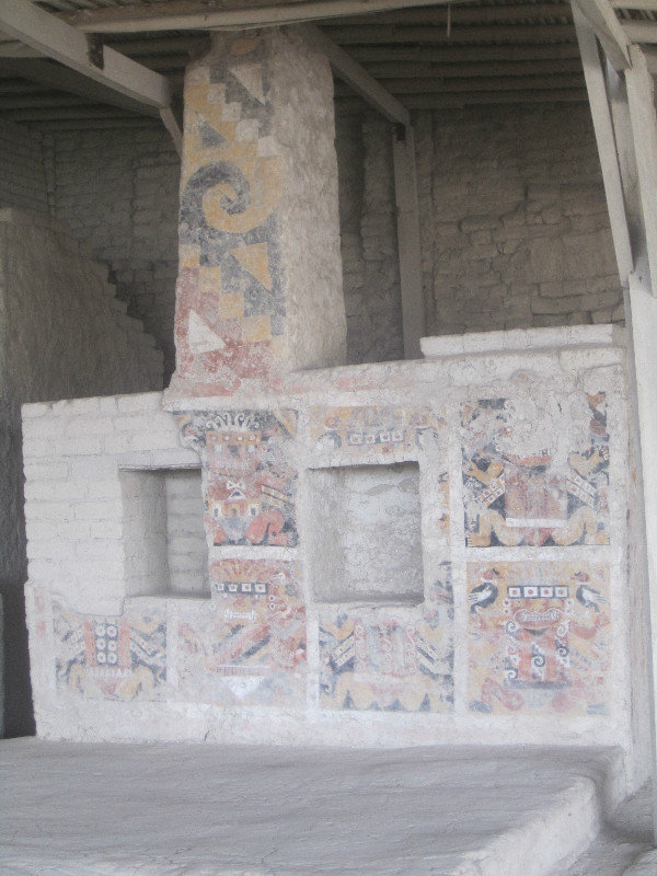 9 Pyramid of the Lady of Cao (14) Preparation room, image of Mountain God but showing body in child birth position