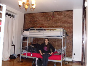 me in new york hostel