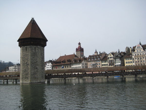 Ponte de madeira medieval