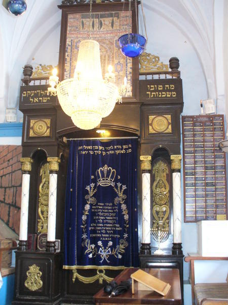 ark at the Abuhav synagogue