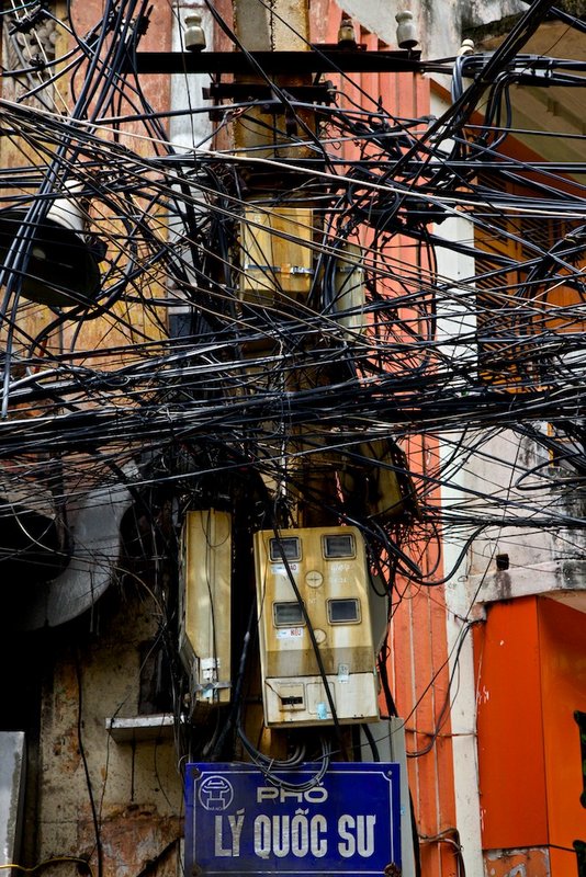 Cables, Hanoi