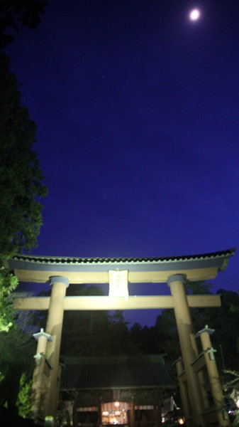 Fuji-Sengen Shrine at night