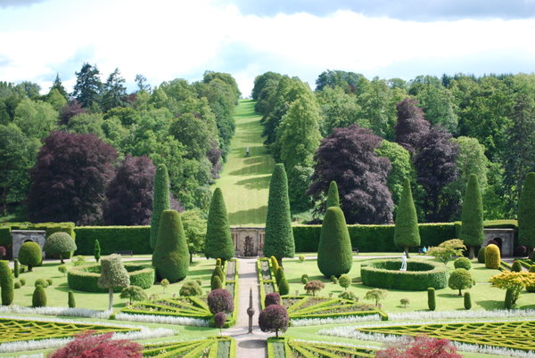 Drummond Castle Garden