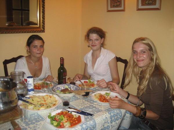 girls at my first dinner party at the flat!