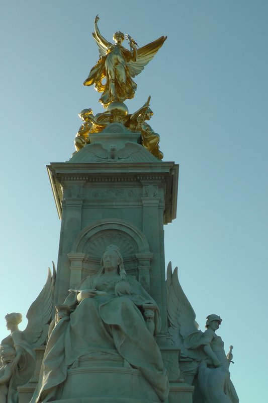 Queen Victoria Monument 