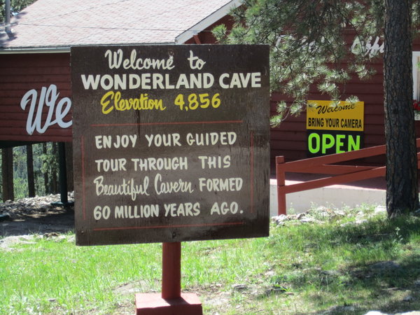 Wonderland cave