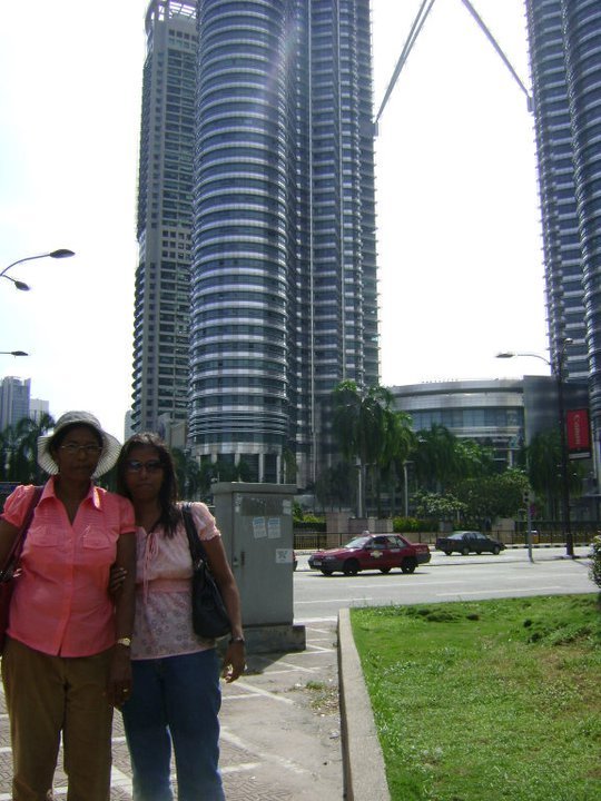 Petronas Towers 01