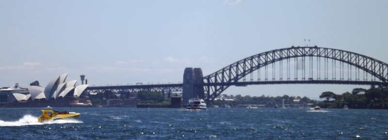 Sydney harbour Bridge & Opera House