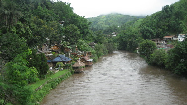 Thailand on left, Myanmar on right