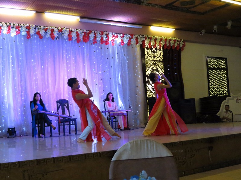 Second Cultural Center, performers