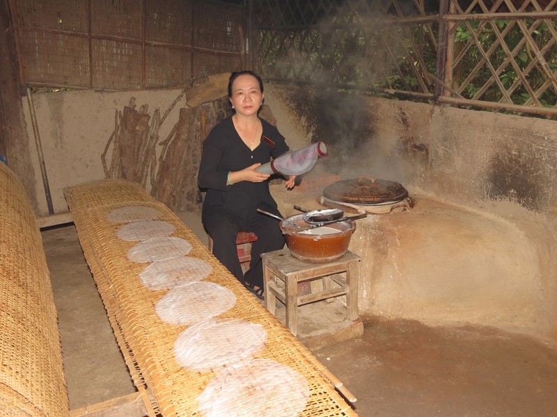 The making of rice paper
