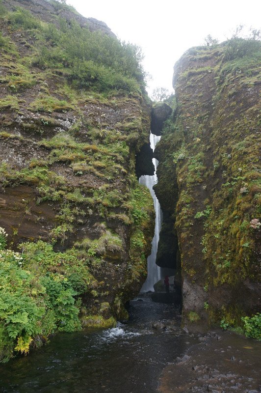 Glufrabui Waterfall - falls in a canyon