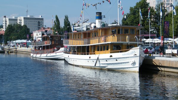 touring boats near teh Savonlinna Market