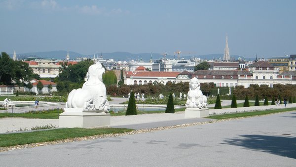 belvedere gardens overloking the city