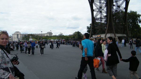 people at the Eiffel tower