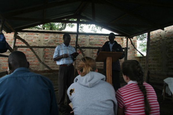 The ACSOP Students leading worship at Kingori