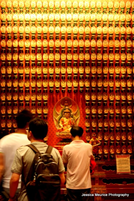inside the chinese buddhist temple