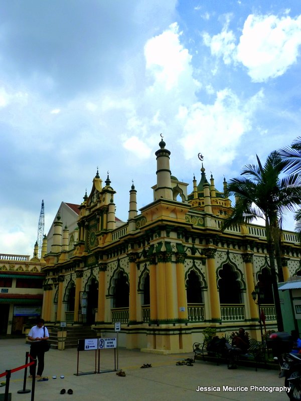 beautiful mosque in little india