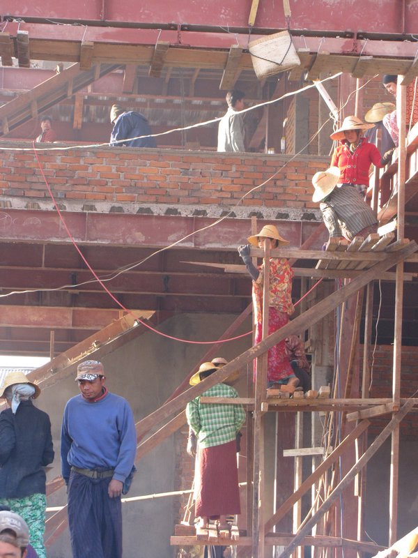 Construction in Nyaungshwe