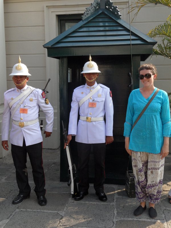 Jen and the guards at the grand palace