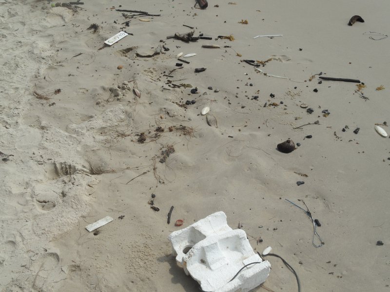 The rubbish on Otres beach