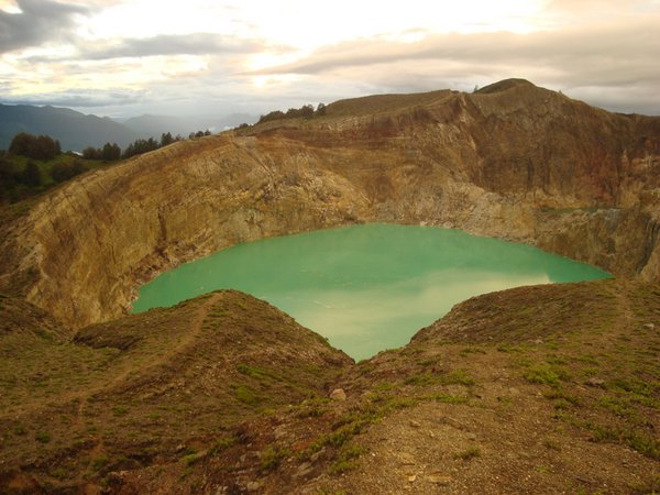 Turquoise lake, Kelimutu