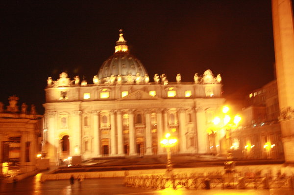 St Pauls, Vatican by night