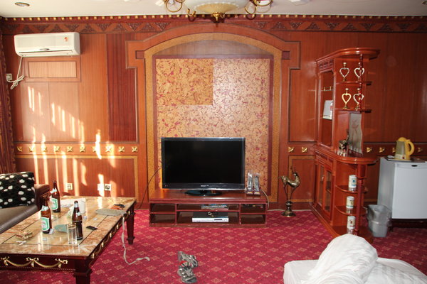 Our king suite in Lhasa