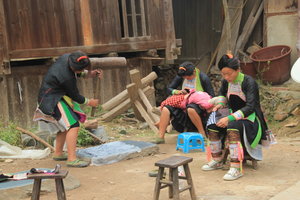 Colouring Clothes - South China