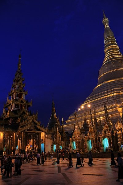 Shwedagon Paya - Yangoon Burma