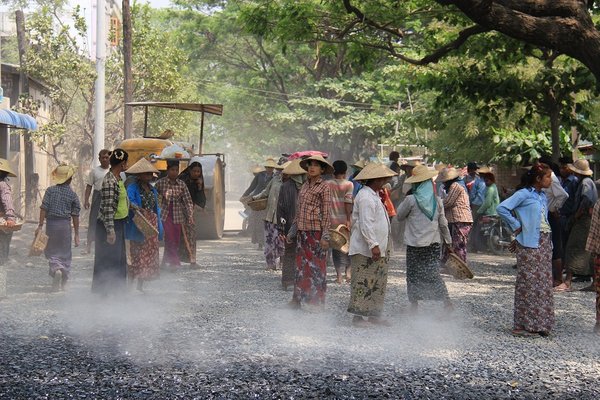 Construction workers - Mandalay - Burma