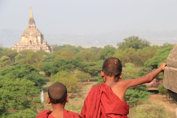 Monks watching stupas - Bagan - Burma