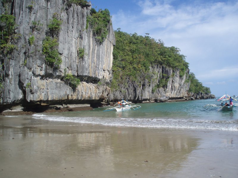 The beach near the entrance to the underground river
