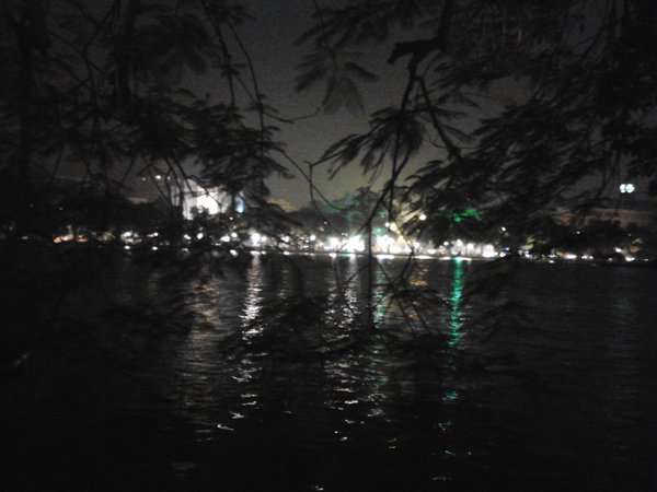 Hoan Kiem lake in night