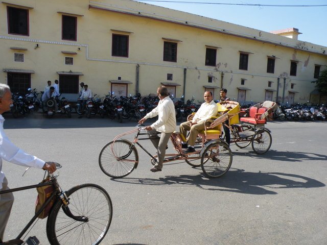 Transport rickshaw