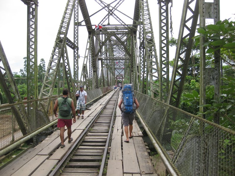 The dodgy bridge to the Panama border crossing