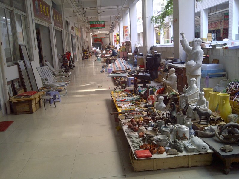 Antiques Market 3